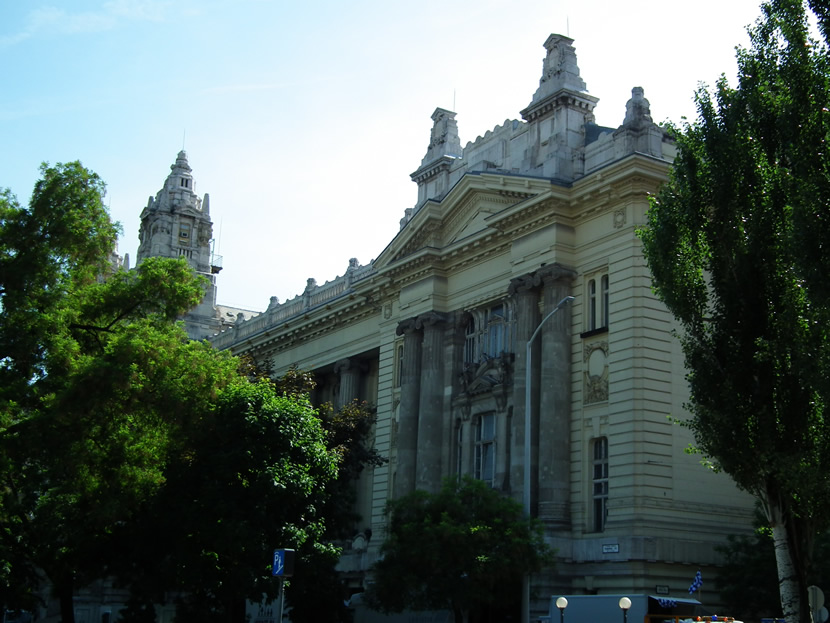 Freiheitsplatz, Westseite: ehemalige B�rse.