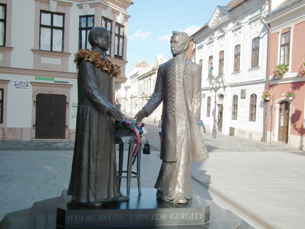 Jedlik-Czuczor Denkmal in Györ
