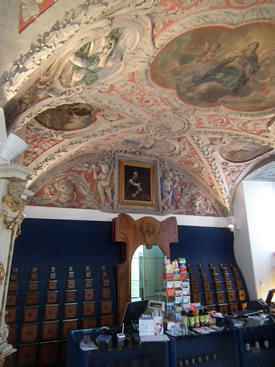 Györ: Ehem. Jesuiten-Apotheke