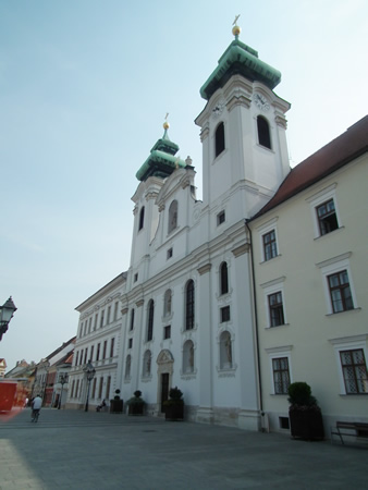 Györ: Jesuiten-Kirche