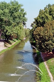 Der Elövisz-Kanal in Gyula