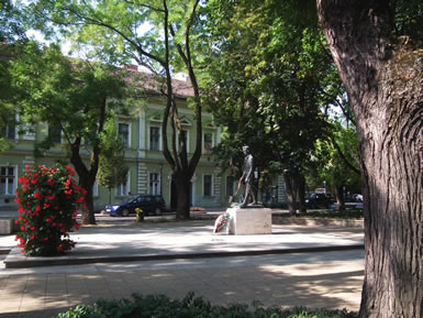 Gyula: Petöfi-Platz mit Petöfi-Denkmal