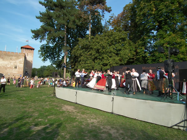 Gyula: Volkstanzfestival
