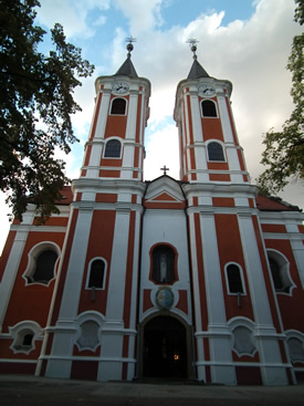 Máriagyüd, Wallfahrtskirche: Südfassade