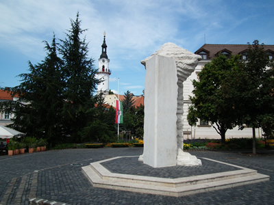 Veszprém: Altstadt-Platz, Millennium-Denkmal